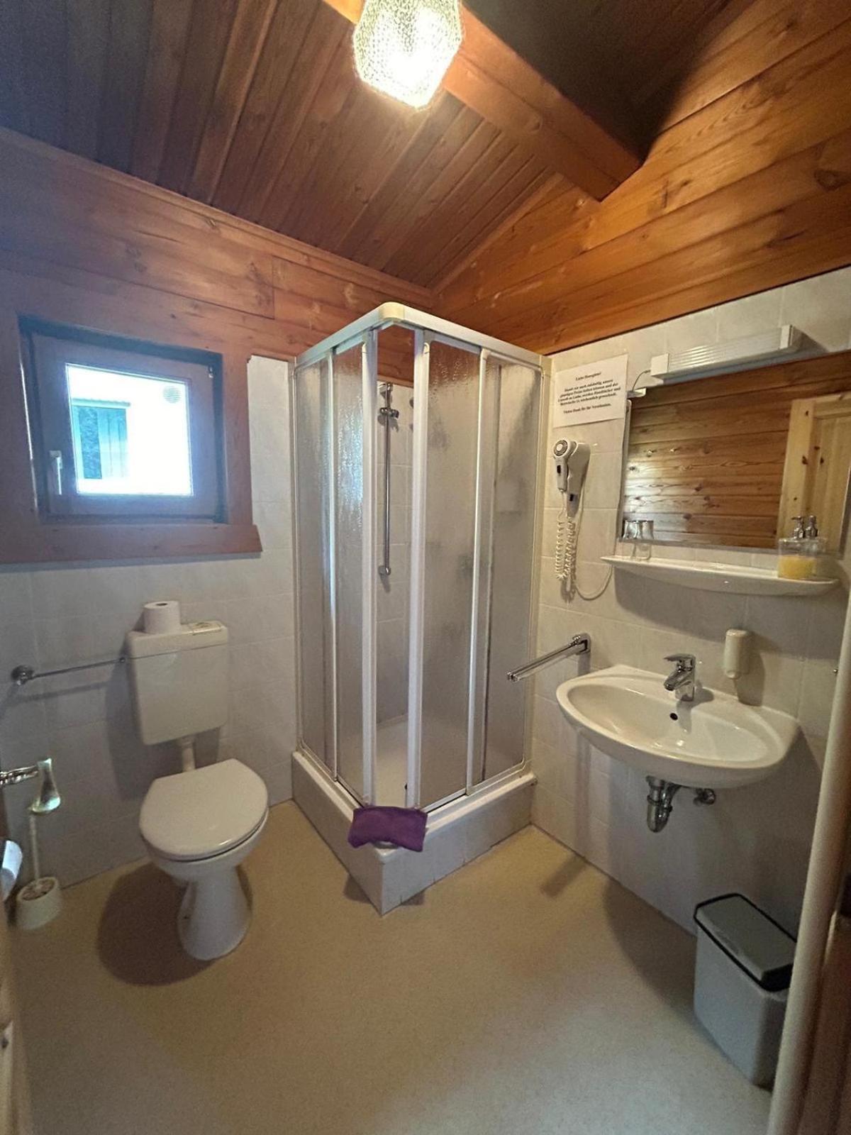 Abb Sportcenter Gaensefurth, Doppelzimmer Ohne Kueche, Standard Doppelzimmer Mit Kueche Hecklingen  Exteriér fotografie