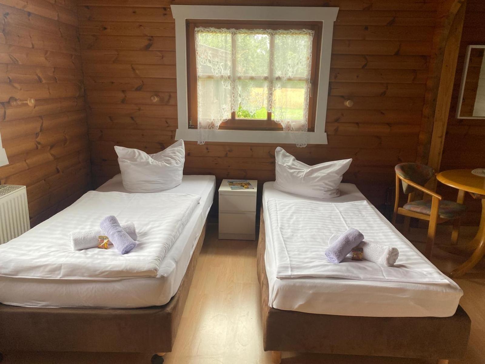 Abb Sportcenter Gaensefurth, Doppelzimmer Ohne Kueche, Standard Doppelzimmer Mit Kueche Hecklingen  Exteriér fotografie
